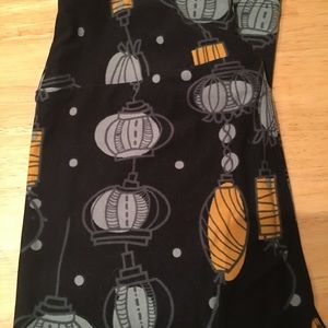 Lularoe OS Chinese lantern leggings, New w/o tags